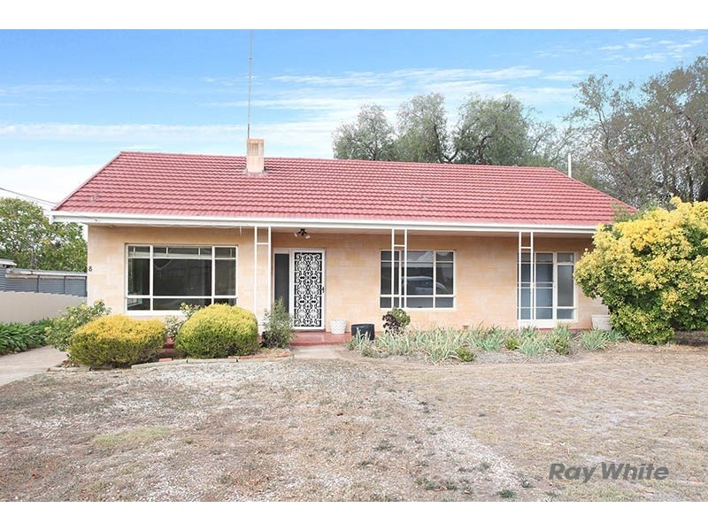 8 Sabine Street, Clare SA 5453
