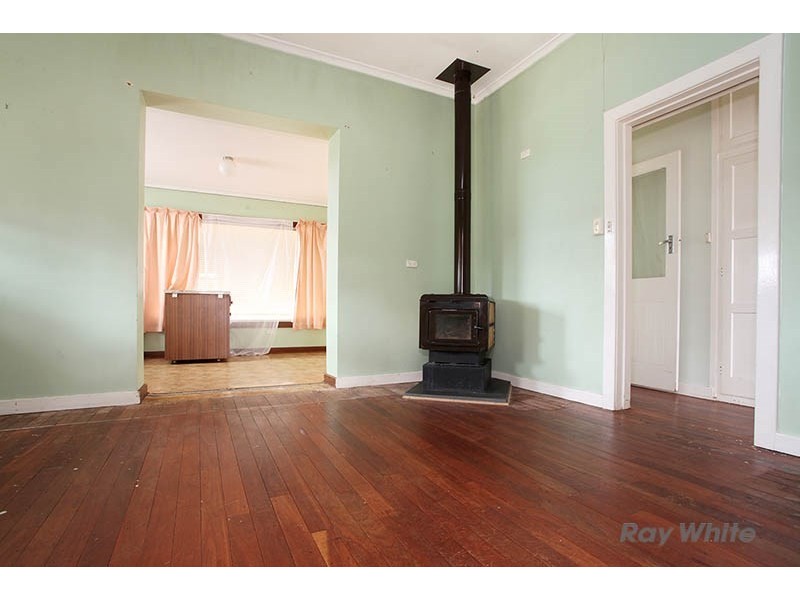 8 Sabine Street, Clare SA 5453