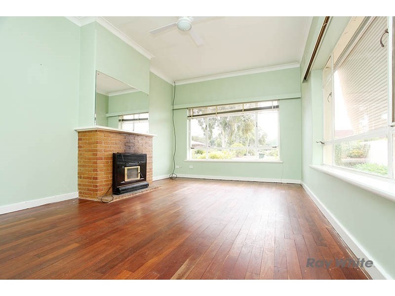 8 Sabine Street, Clare SA 5453