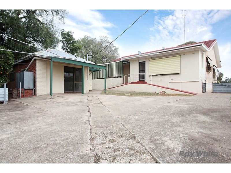 8 Sabine Street, Clare SA 5453