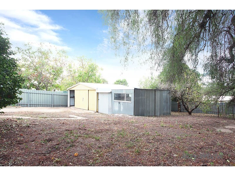 8 Sabine Street, Clare SA 5453