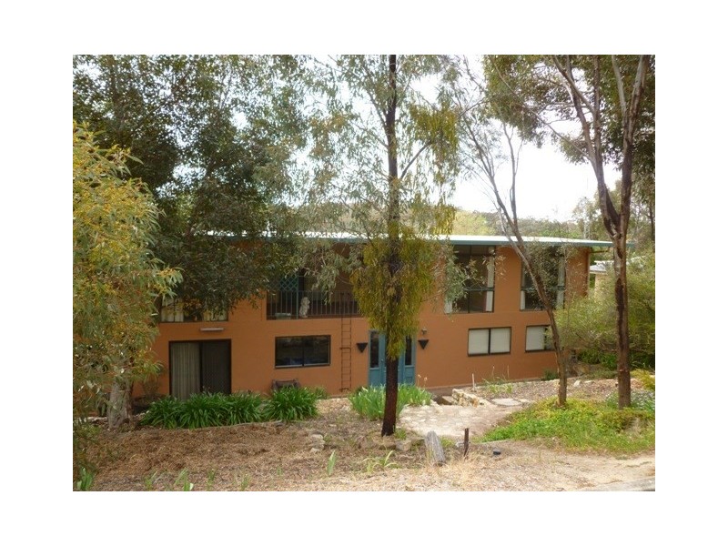 15 Beare Street, Clare SA 5453