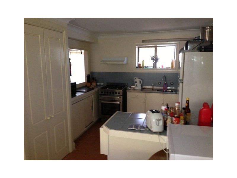 15 Beare Street, Clare SA 5453