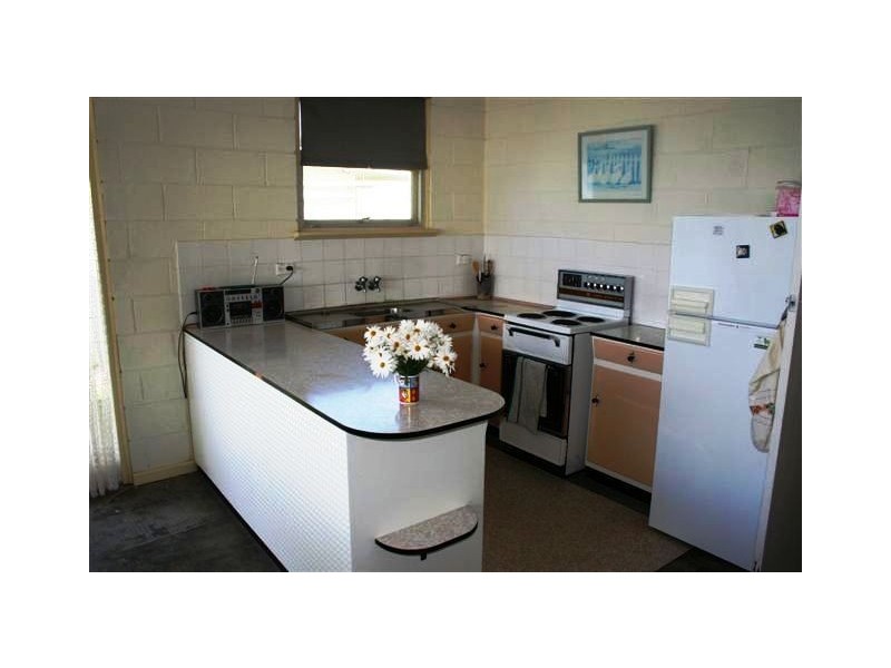 4 Mottled Cove Road, Port Neill SA 5604