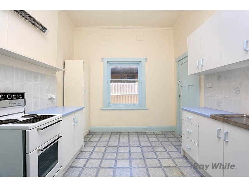 10 Agnes Street, Clare SA 5453