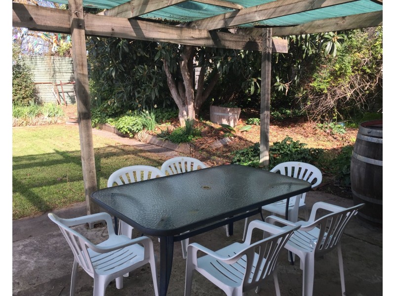 38 Essington Avenue, Clare SA 5453