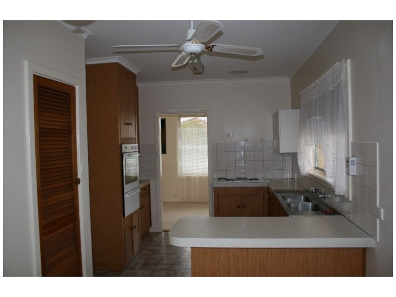 26 Daly Street, Clare SA 5453