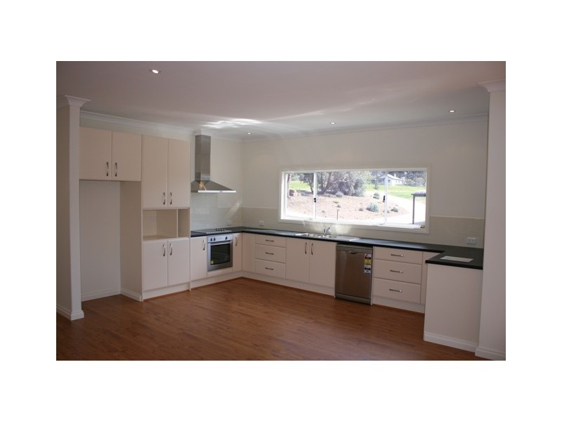 115 Glaetzer Street, Watervale SA 5452