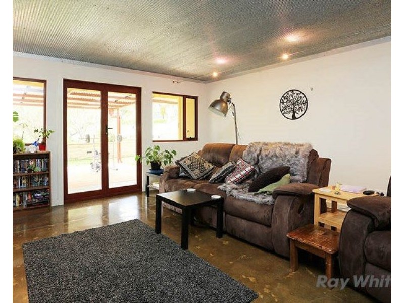 14 Hartley Road, Clare SA 5453