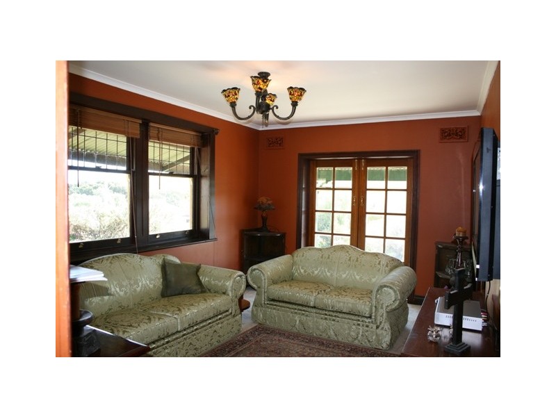 6 Gall Street, Burra SA 5417