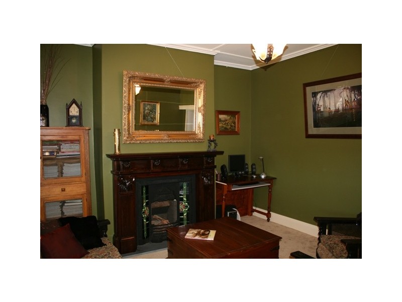 6 Gall Street, Burra SA 5417