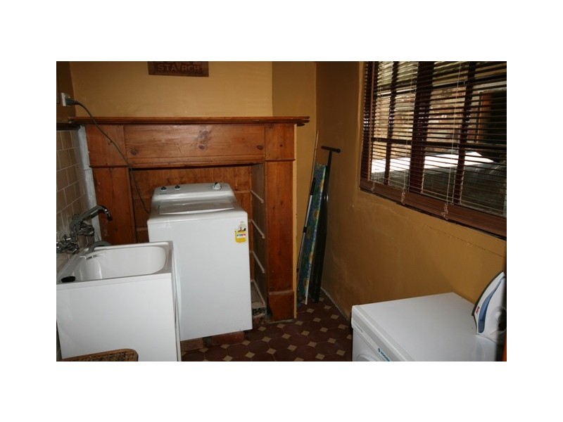 6 Gall Street, Burra SA 5417