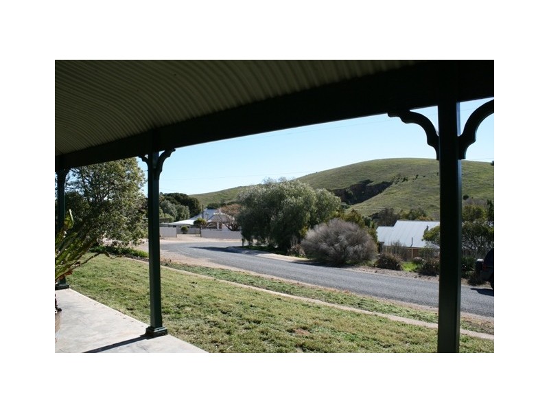 6 Gall Street, Burra SA 5417