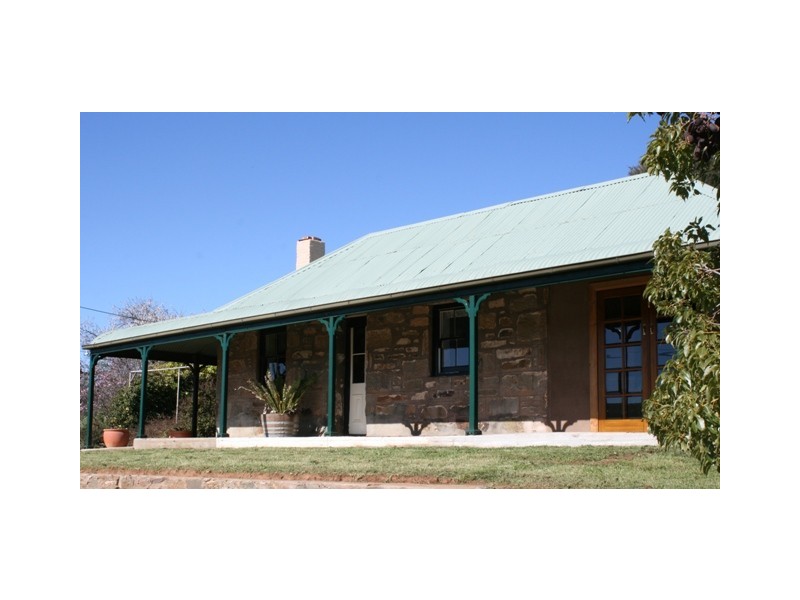 6 Gall Street, Burra SA 5417