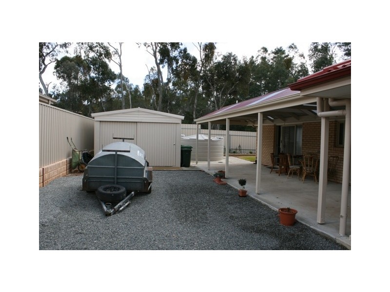 5 Rocky Glen Court, Clare SA 5453