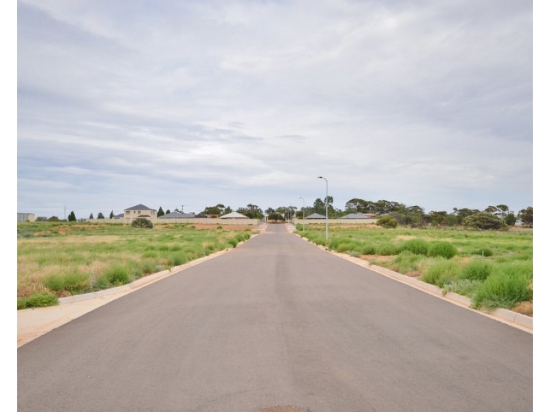 “Golf View Heights”, Port Augusta West SA 5700