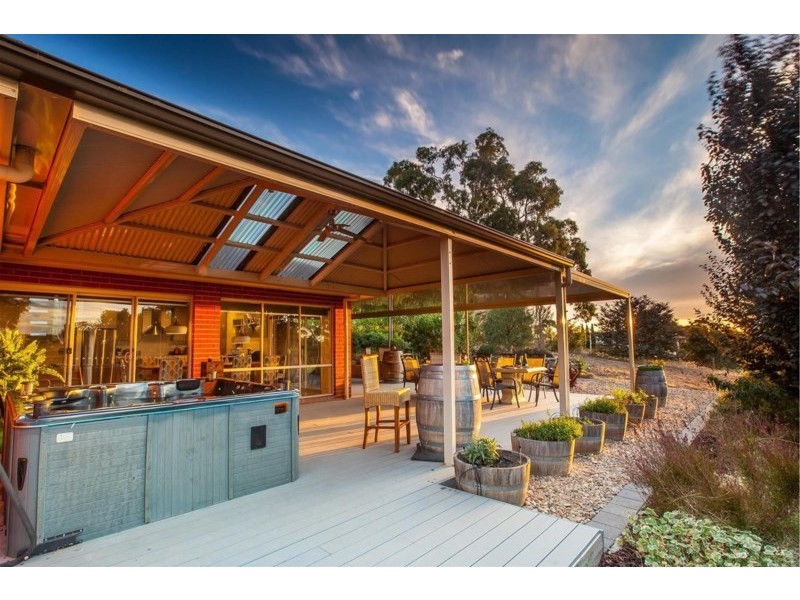 14 Nicklaus Court, Clare SA 5453