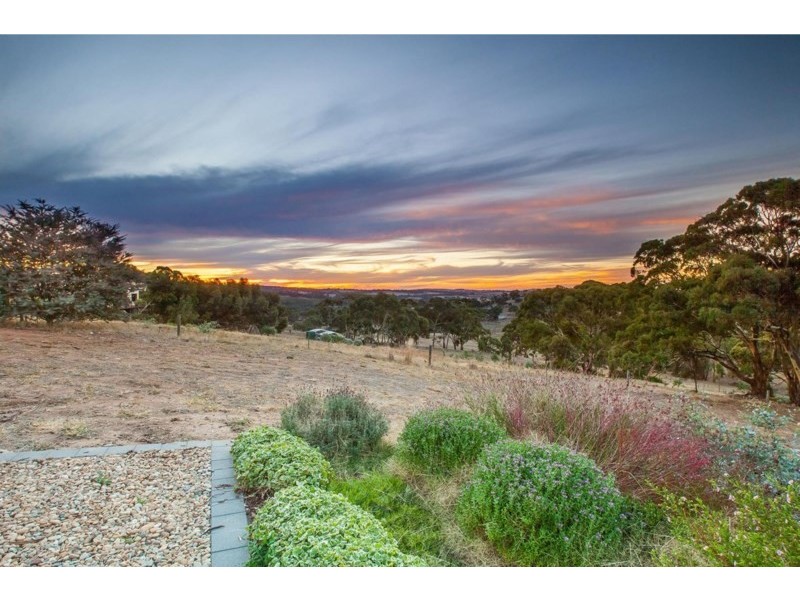 14 Nicklaus Court, Clare SA 5453