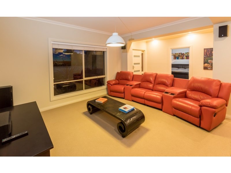 14 Nicklaus Court, Clare SA 5453