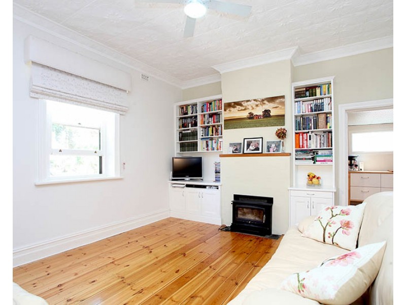 1 Bright Street, Clare SA 5453