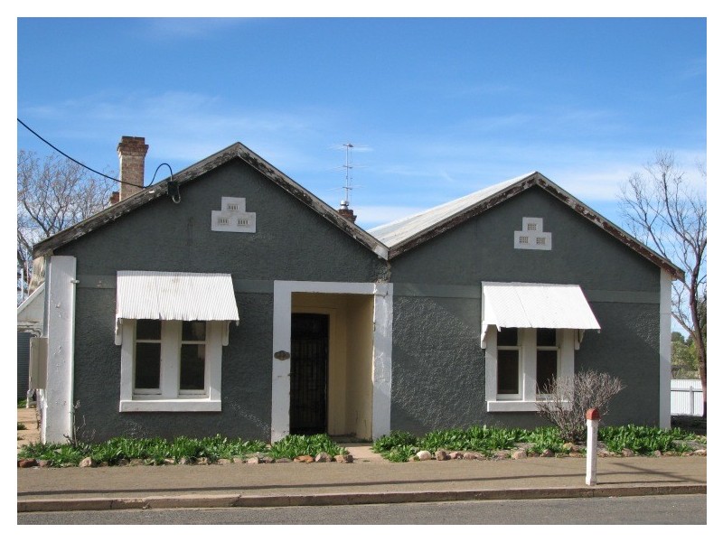 48 Railway Terrace East, Snowtown SA 5520