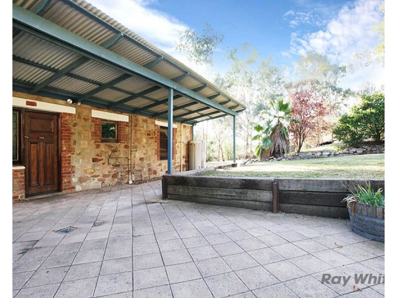 33 Warenda Road, Clare SA 5453