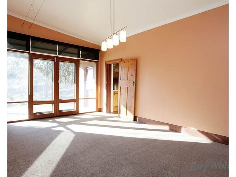 33 Warenda Road, Clare SA 5453