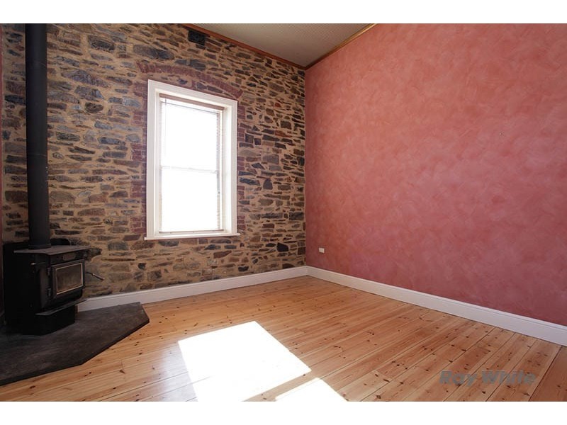 12 Kangaroo Street, Burra SA 5417