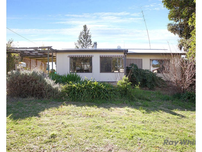 14 Pattullo Avenue, Clare SA 5453