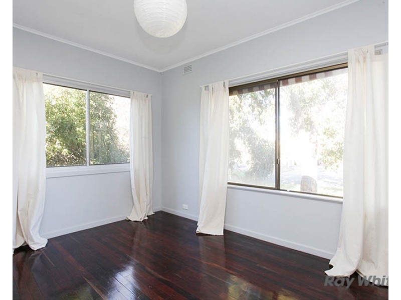 14 Pattullo Avenue, Clare SA 5453