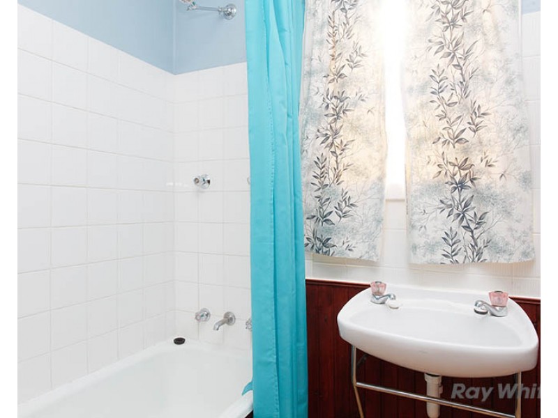 14 Pattullo Avenue, Clare SA 5453