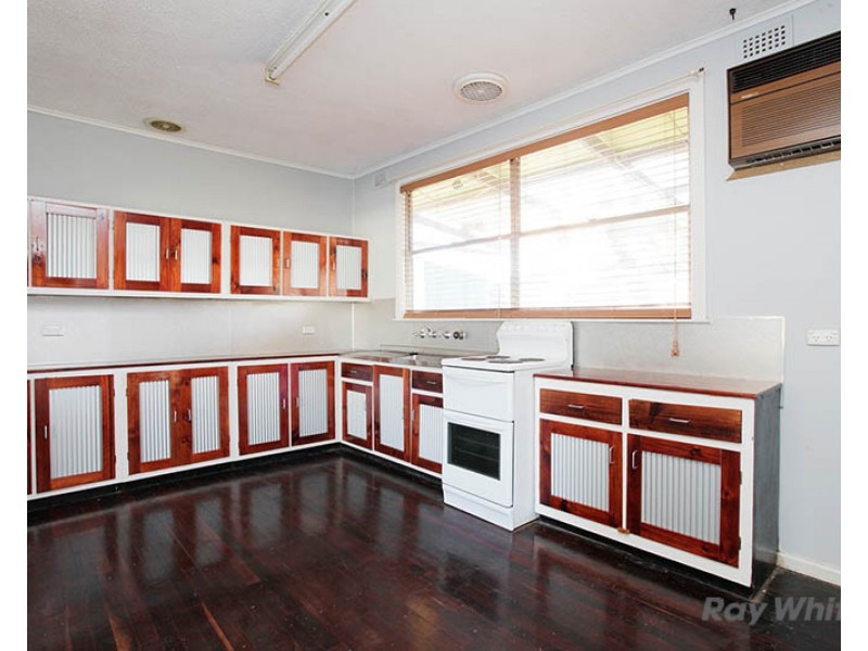 14 Pattullo Avenue, Clare SA 5453