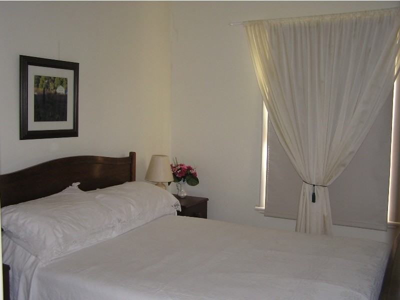 1 Stanley Place, Clare SA 5453