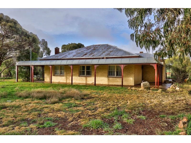 “Newikie” Old Belcunda Road, Mount Bryan SA 5418