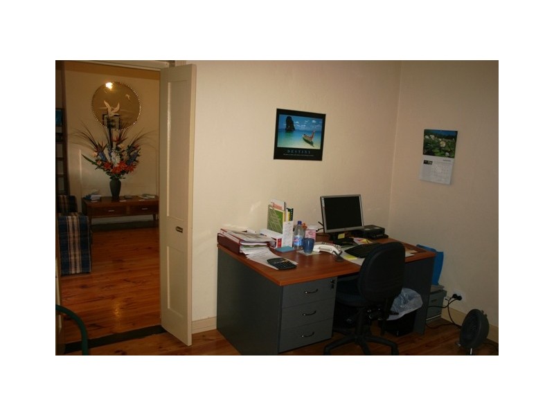 14 Gleeson Street, Clare SA 5453