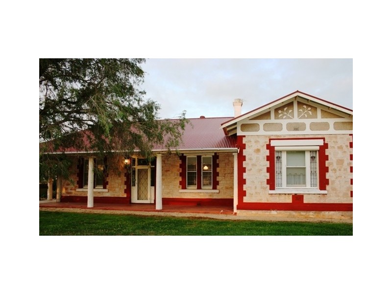 1-3 Youngs Road, Owen SA 5460