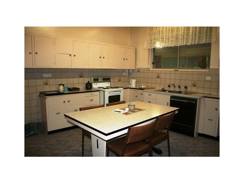 1-3 Youngs Road, Owen SA 5460