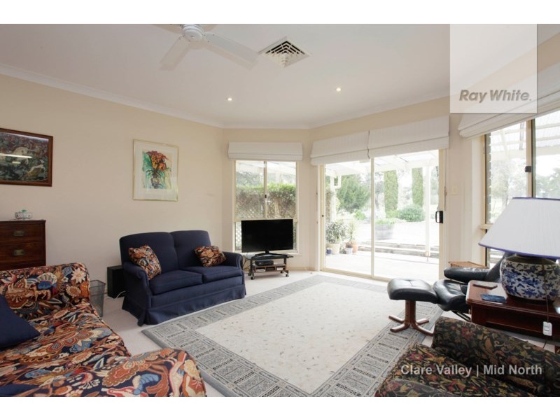 3 Pascoe Court, Clare SA 5453