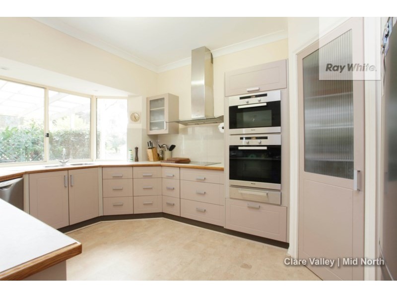 3 Pascoe Court, Clare SA 5453