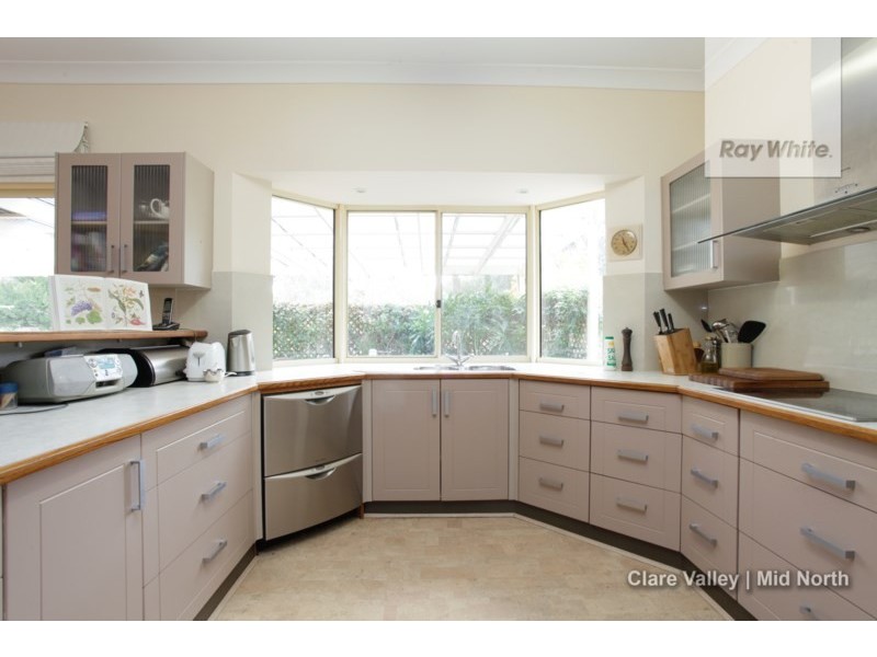 3 Pascoe Court, Clare SA 5453