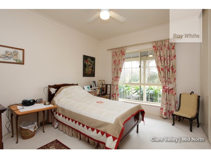 3 Pascoe Court, Clare SA 5453