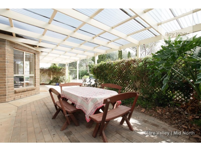 3 Pascoe Court, Clare SA 5453