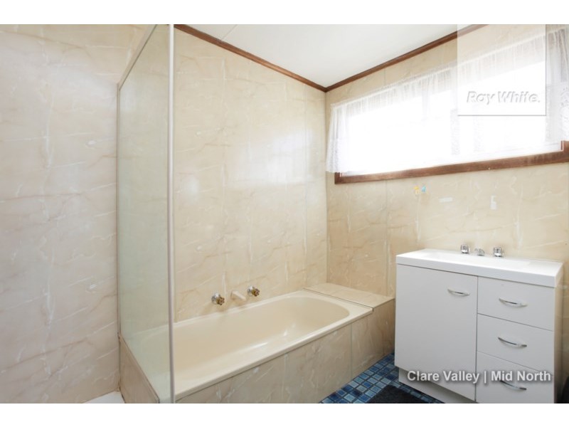 3 Arthur Street, Clare SA 5453