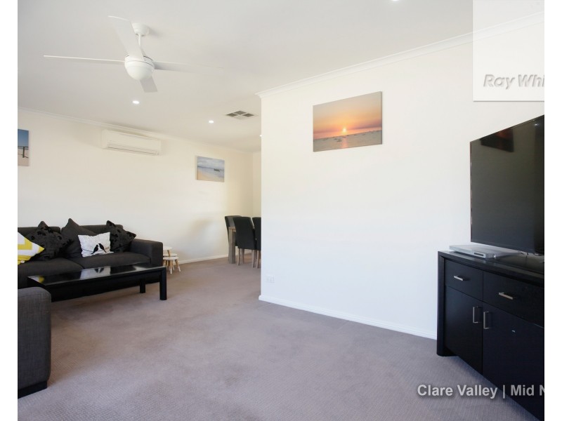 15 Henry Street, Clare SA 5453