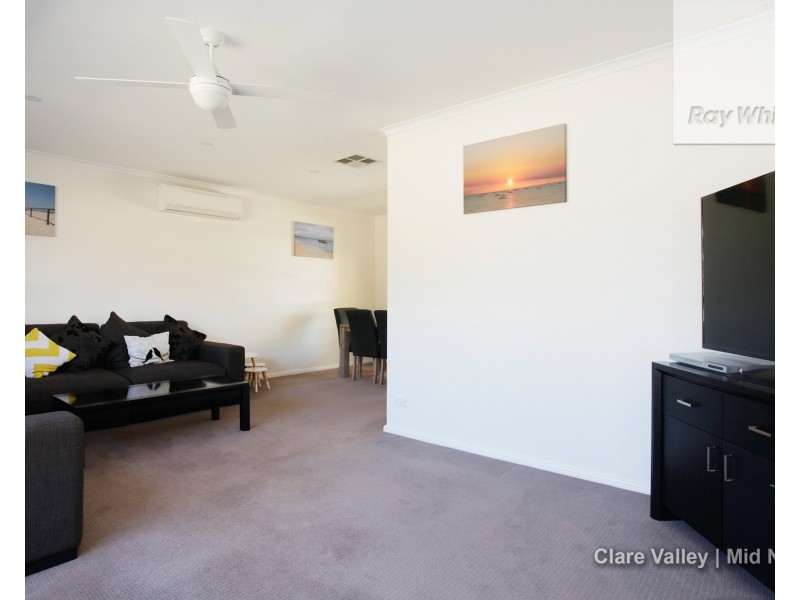 15 Henry Street, Clare SA 5453