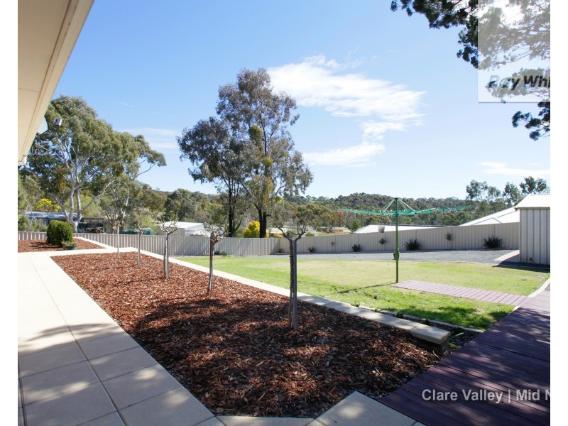 15 Henry Street, Clare SA 5453