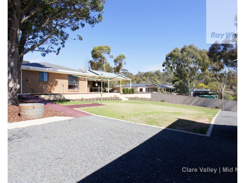 15 Henry Street, Clare SA 5453