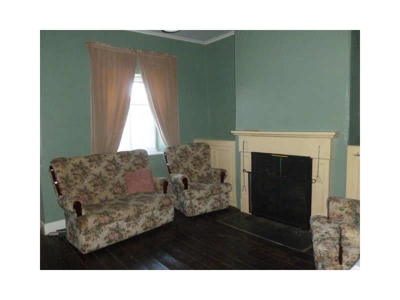 14 Truro Street, Burra SA 5417