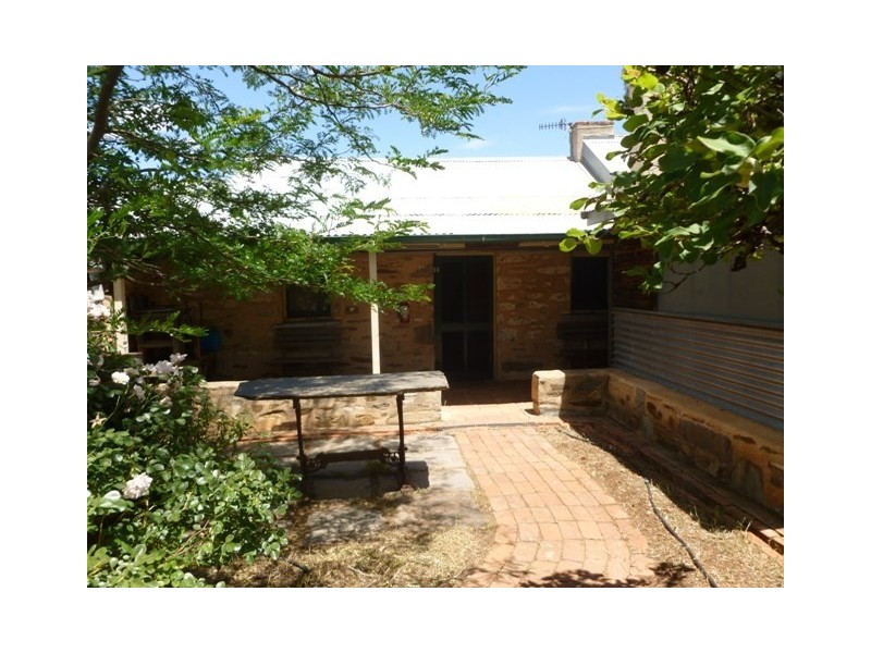 14 Truro Street, Burra SA 5417