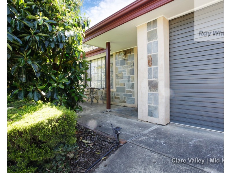 7 Mckinnon Park, Clare SA 5453